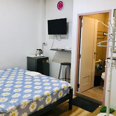 Dragon XIV Hostel Bangkok Exterior photo