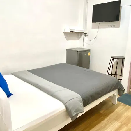 Dragon XIV Hostel Bangkok Exterior photo