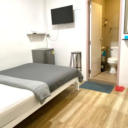 Dragon XIV Hostel Bangkok Exterior photo