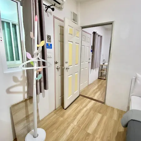 Dragon XIV Hostel Bangkok Exterior photo